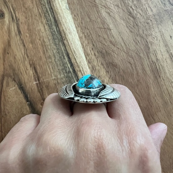 70’s Huge Sterling Turquoise ring - Picture 4 of 5